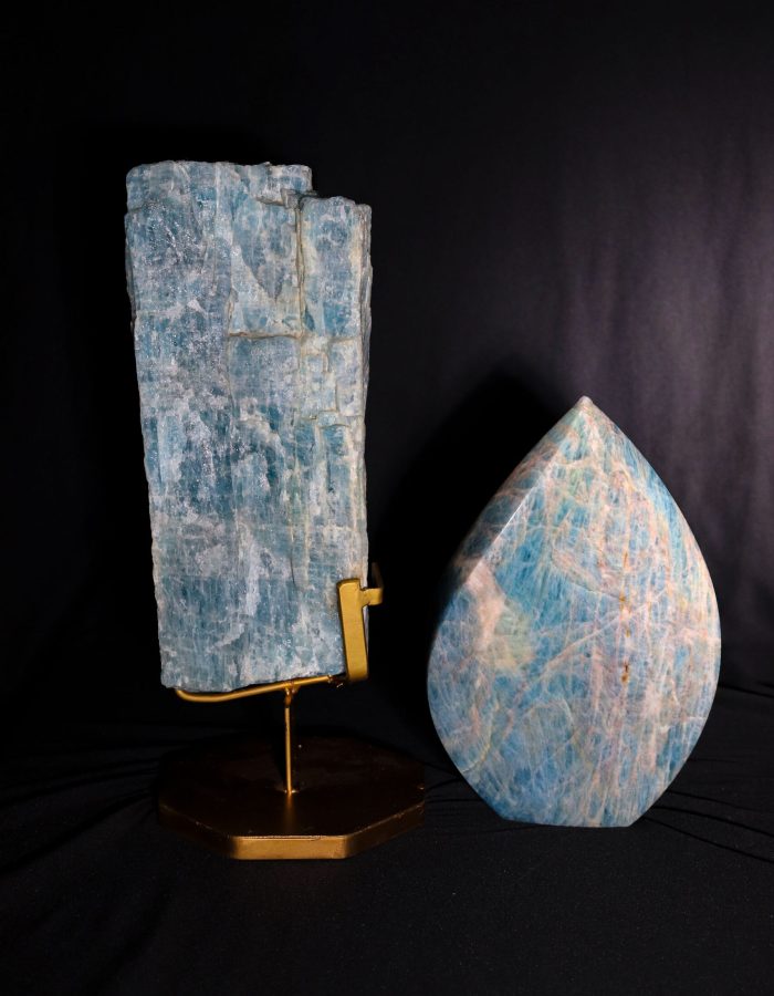 Natural Blue Kyanite with Metal Stand