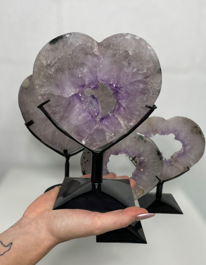 Heart Amethyst Portals on Stand – Quality A (price per kg)